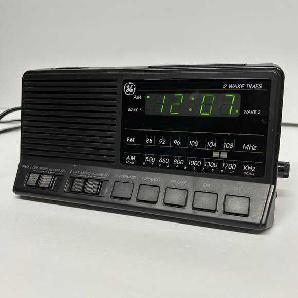 GE Clock Radio AM/FM Alarm Clock 2 Wake Times Model 7-4648A - Picture 1 of 8